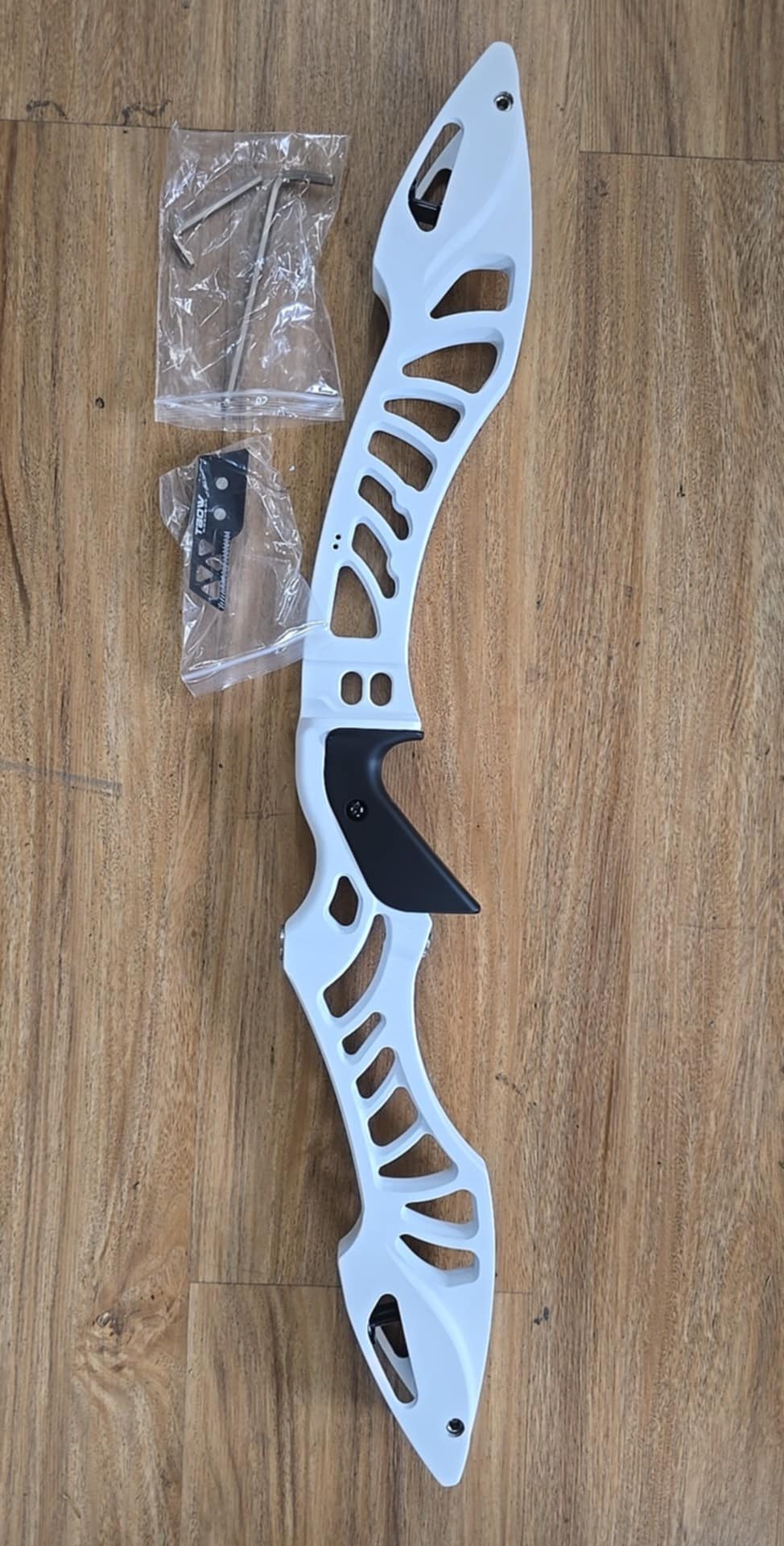 Tbow H27 Riser 27" RH